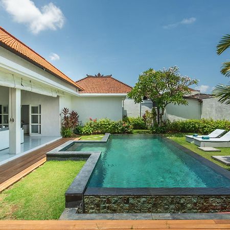 Modern 3 Bedrooms Villa Beach Walking Distance Seminyak Dış mekan fotoğraf