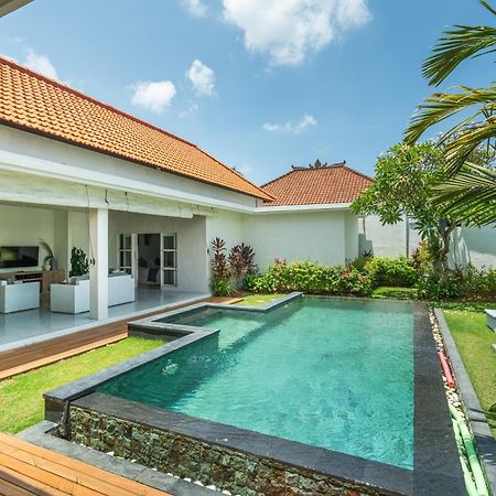 Modern 3 Bedrooms Villa Beach Walking Distance Seminyak Dış mekan fotoğraf